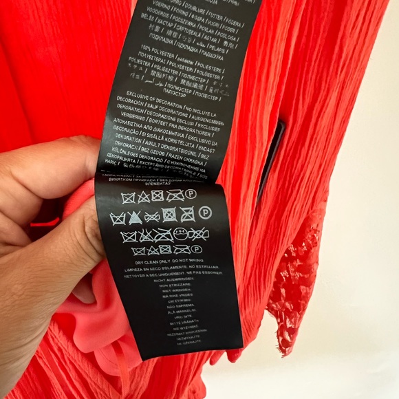 Guess coral romper - Picture 9 of 9